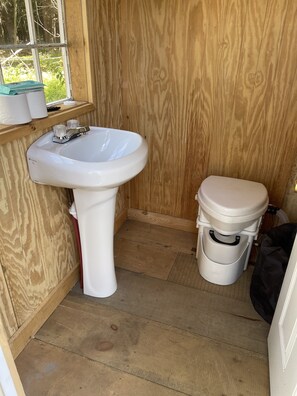 Dusche, Handtücher, Seife, Shampoo