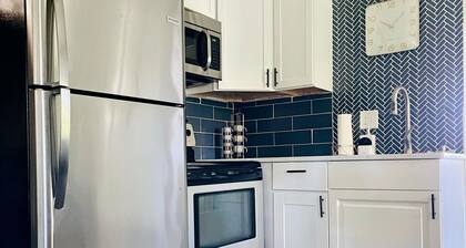 Suite Home Indiana #3 | KING 1BD/1BA Apartment