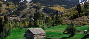 Luxurious 6 bedroom home inside Beaver Creek Resort