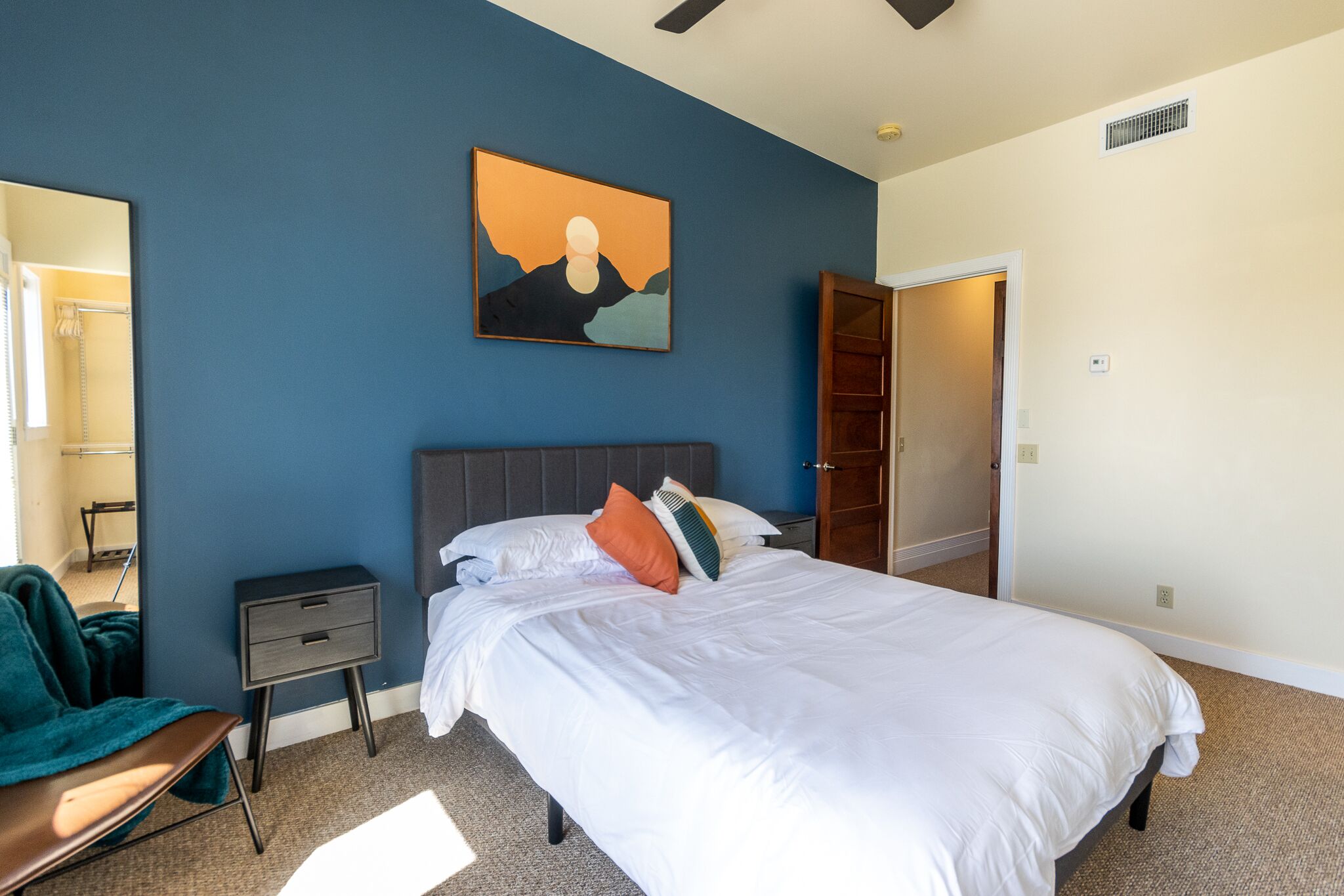 2 Schlafzimmer, Schreibtisch, Bügeleisen/Bügelbrett, kostenloses WLAN