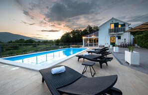 Pool - Nice home in Medov Dolac with sauna (Medov Dolac)