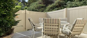 Townhouse  3BR for 6, Pool, SPA, Tenis Walk to Plaza Bonita Mall 15Min Downtown