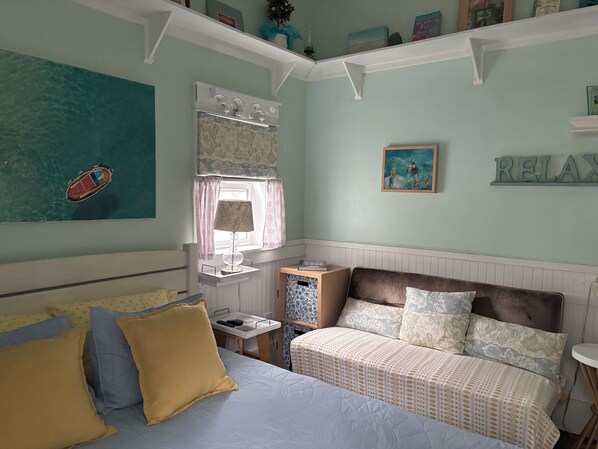 1 chambre, fer et planche à repasser, Wi-Fi, literie fournie