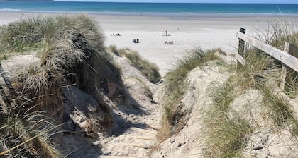 Luxury Donegal Beach Cottage at Dooey Beach, Dungloe