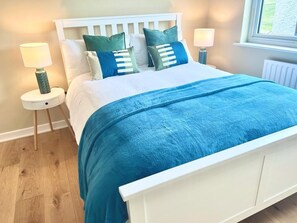 3 dormitorios, tabla de planchar con plancha, cuna de viaje y wifi