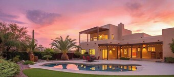 Spectacular Views, Heated Pool, & Outdoor BBQ