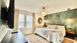 7 chambres, coffres-forts dans les chambres, bureau