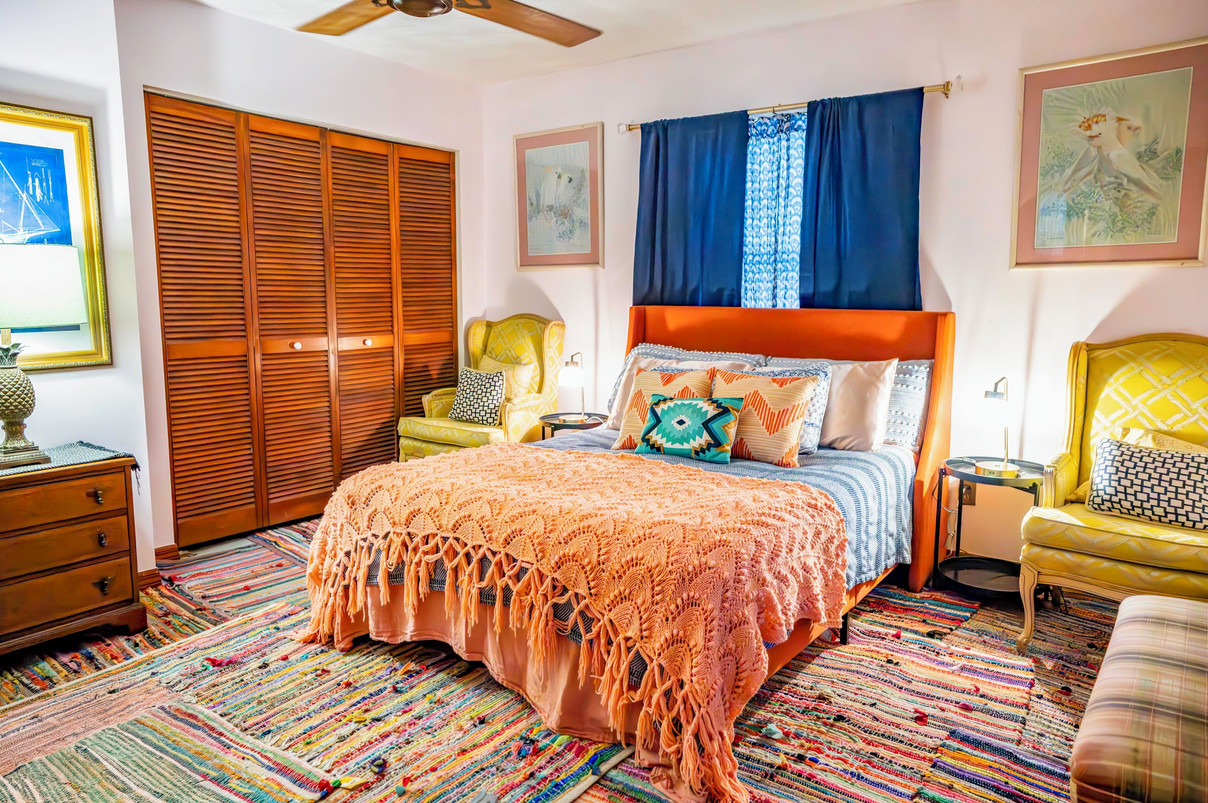 3 bedrooms, desk, iron/ironing board, travel cot