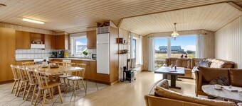 Awesome home in Lemvig with WiFi