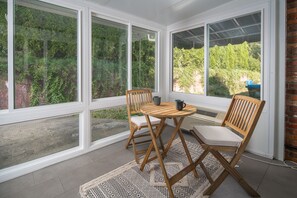 Dining - Spacious, 3000 sqft, 3 king beds, 10min to downtown (Asheville)