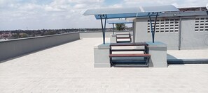 Outdoor dining - Cozy Studio Apartment in Syokimau (Mlolongo)