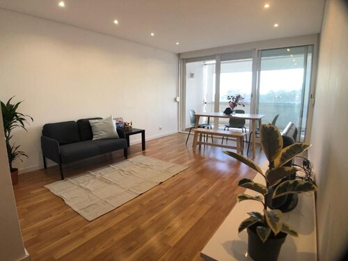 Carcavelos Surf Nova University Super Location T2