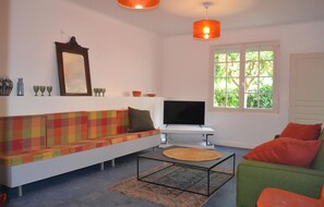 Living area - 2 bedroom cozy apartment in Bergerac (Bergerac)