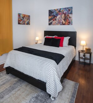 5 bedrooms, iron/ironing board, free WiFi, bed sheets