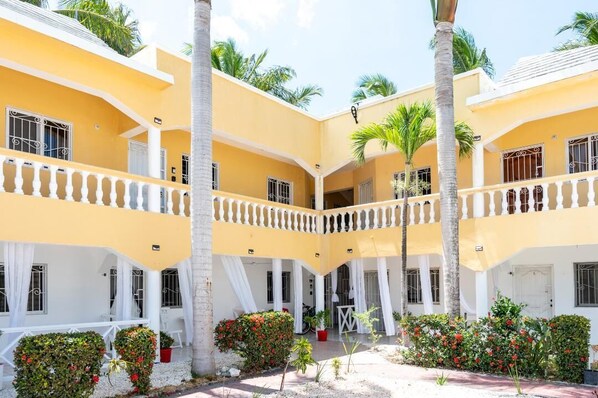 Exterior - Hermosa Suites #1 in the Heart of PUNTA CANA (Punta Cana)