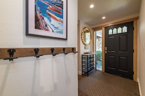 Interior - Contemporary Tahoe Lakeside Townhome (Tahoe City)