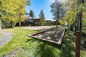 Property grounds - Contemporary Tahoe Lakeside Townhome (Tahoe City)