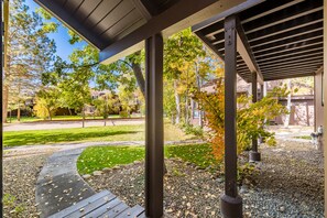 Property grounds - Contemporary Tahoe Lakeside Townhome (Tahoe City)