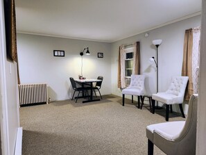 Interior - In the heart of Finger Lakes Wine Country (Penn Yan)