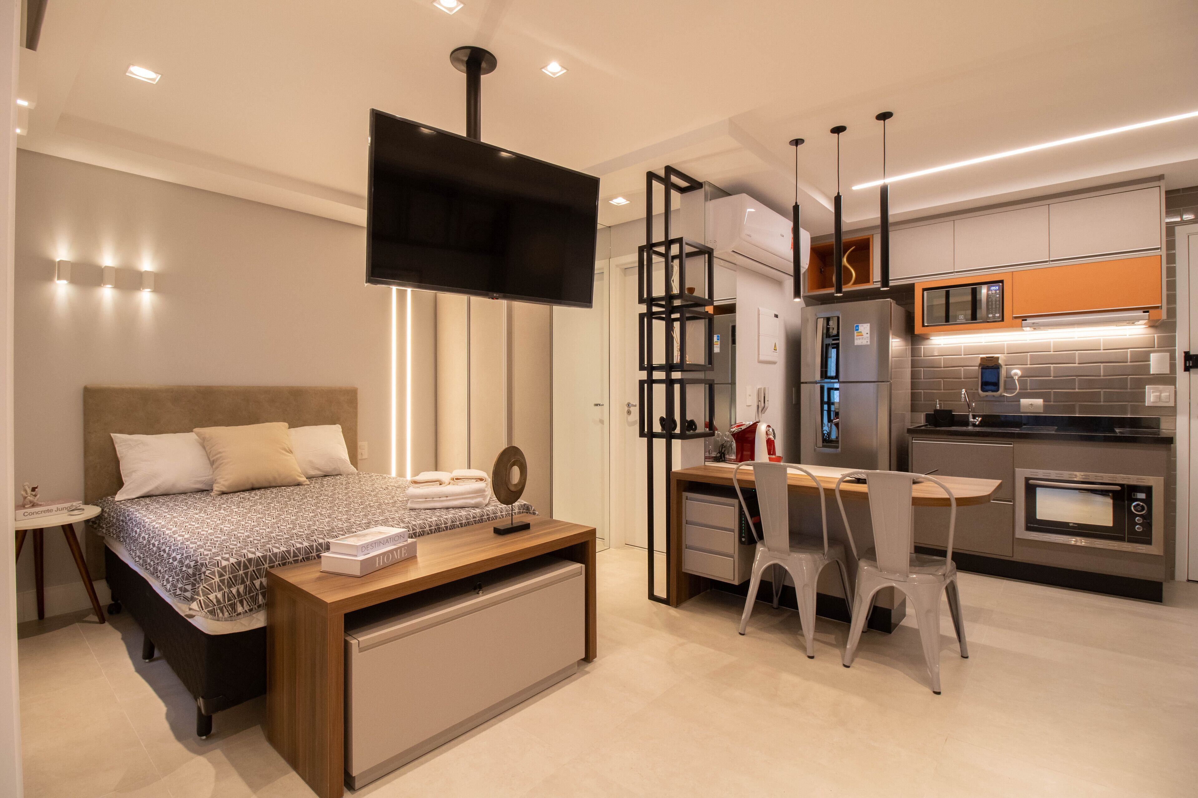 1 bedroom, in-room safe, iron/ironing board, free WiFi