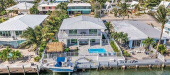 Isla Paraiso! One house, two options!