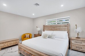 2 多间卧室、熨斗/熨衣板、免费 WiFi、床单