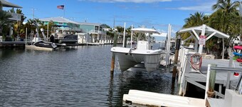Big Pine Key Unique Direct Ocean Access with 10K lbs private dock boat lift