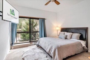 2 bedrooms, travel cot, WiFi, bed sheets