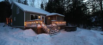 Private Sandy Beach Waterfront Cottage