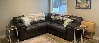 New two bedroom apartment on 9 acre property