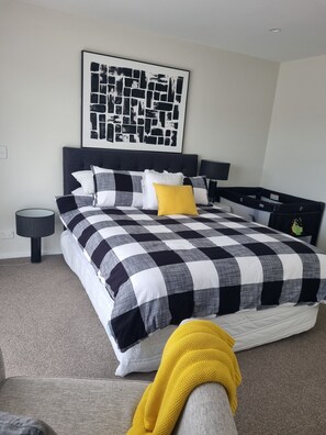 3 bedrooms, iron/ironing board, travel crib, free WiFi