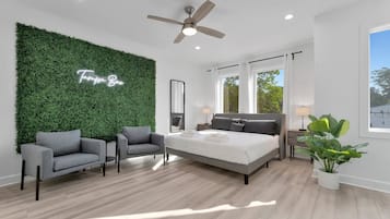 3 bedrooms, premium bedding, desk, iron/ironing board