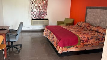 In-room safe, bed sheets