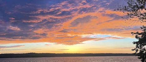 In Strandnähe, Liegestühle, Strandtücher