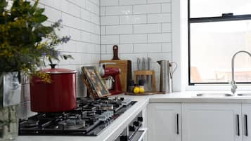 Fridge, microwave, espresso maker, coffee/tea maker