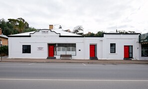 Maison Exécutive | Façade de l’hébergement