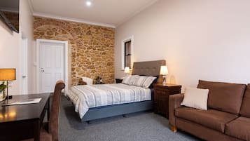 4 bedrooms, premium bedding, individually decorated, desk