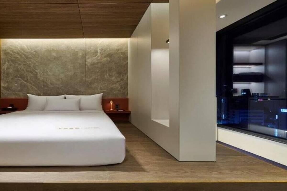 In-room safe, WiFi (free), individually decorated