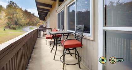 Double the Condo, Double the Fun! | Ski slope side & Mountain views | Vaulted ceilings!