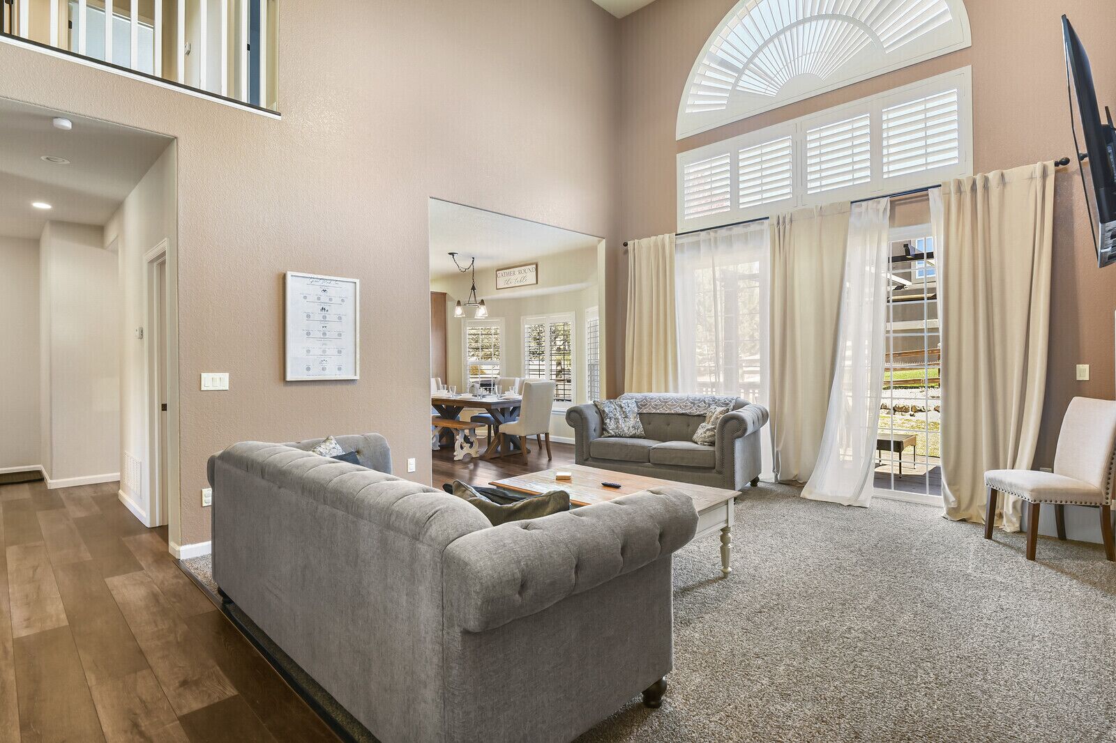 Smart TV, fireplace, video games