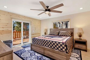 3 bedrooms, desk, WiFi, bed sheets - Chic Big Bear Cabin: Hot Tub, Game Room, Fire Pit (Big Bear)