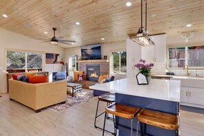 Interior - Chic Big Bear Cabin: Hot Tub, Game Room, Fire Pit (Big Bear)