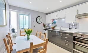 House | 3 bedrooms, WiFi - Park View House - Central Brighton (Brighton)