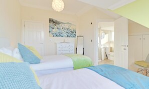 Apartment | 2 bedrooms - Brunswick Fab Pad - 2 Bedroom 2 Bathroom Garden View Balcony (Hove)