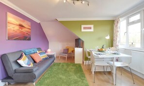 House | 2 bedrooms - Brunswick Fab Pad - 2 Bedroom 2 Bathroom Garden View Balcony (Hove)