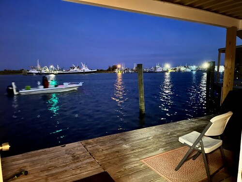 NEWLY RENOVATED Houseboat Located in Venice Marina (B Dock)