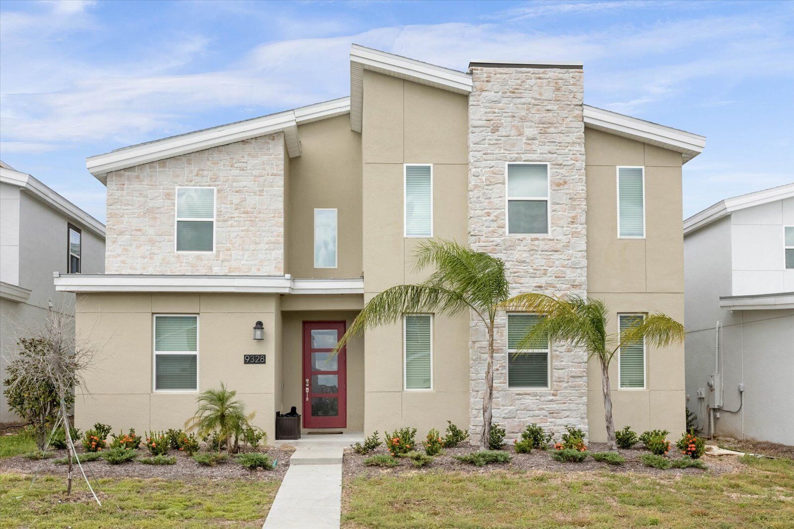 Luxury 9 Bed / 5 Bath home! 9328 Championsgate