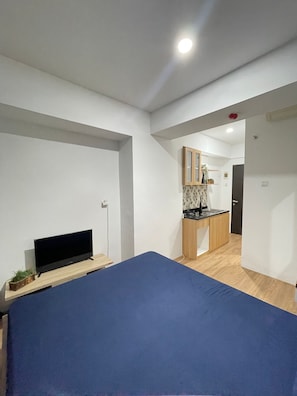 Studio | Schreibtisch, Bettwäsche