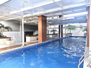2 piscinas externas