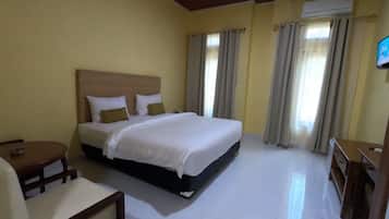 Chambre Double Deluxe | Couette en duvet d'oie, minibar, coffres-forts dans les chambres, bureau